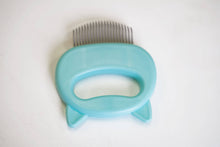 Load image into Gallery viewer, Steel Ear Shell Comb [Detangle and Massage]
